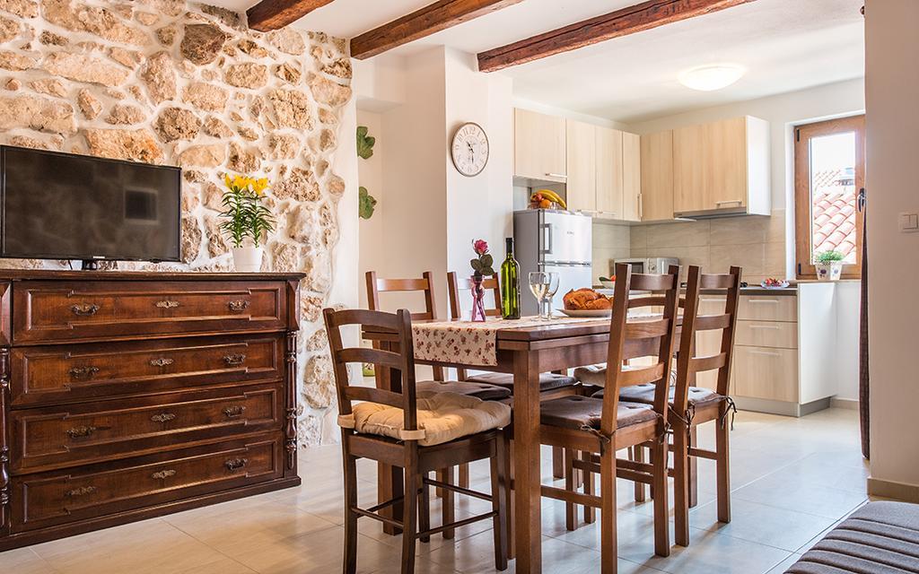 & Antonio Apartment Vrbnik