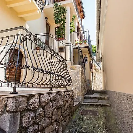 Apartment & Room Antonio Vrbnik Exterior photo
