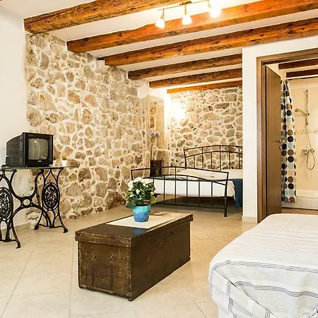 Apartment & Room Antonio Vrbnik Exterior photo
